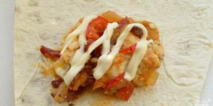 Шаг 2: лаваша обжаренного с начинкой