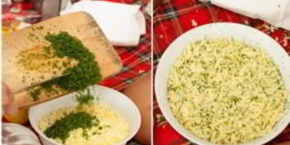 Шаг 2: лаваша с адыгейским сыром и зеленью