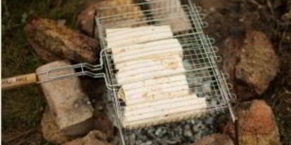 Шаг 5: лаваша с адыгейским сыром и зеленью