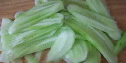 Шаг 4: лаваша с огурцома и сырома