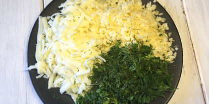 Шаг 1: лаваша с сыром