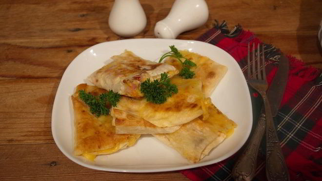 Рецепт Лаваша с ветчиной и твердым сыром