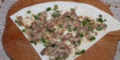 Шаг 5: лаваша с зеленым луком