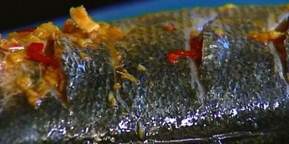 Шаг 5: пряного сибаса в лаваше с огурцом и зеленью