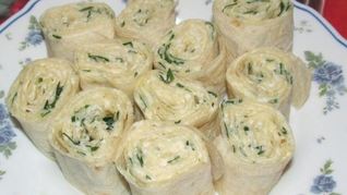 Рецепт Рулетиков из лаваша с сыром