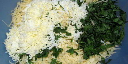 Шаг 3: рулетиков из лаваша с сыром