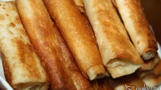 Рецепт Рулетов из лаваша с полутвердым сыром Три ингредиента — отличного результата