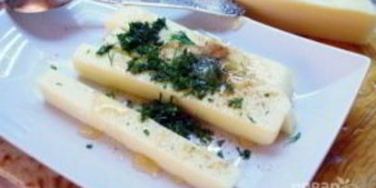 Шаг 2: сулугуней в лаваше