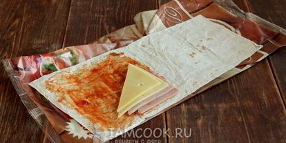 Шаг 5: треугольников из лаваша с ветчиной и сыром
