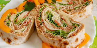 Шаг 5: закуски из лаваша с фаршем и помидорами