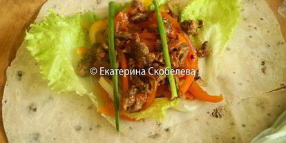 Шаг 4: закуски в лаваше с сочной говядиной и овощами