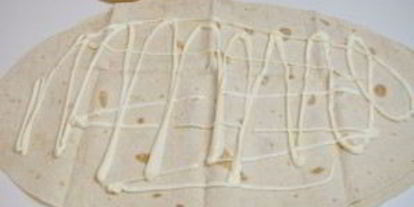 Шаг 1: жареного лаваша с колбасой и сыром