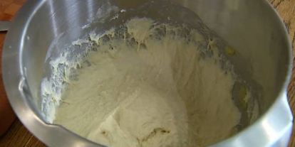 Шаг 2: фокаччи с медом и розмарином