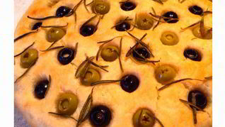 Рецепт Фокаччи с оливками и розмарином