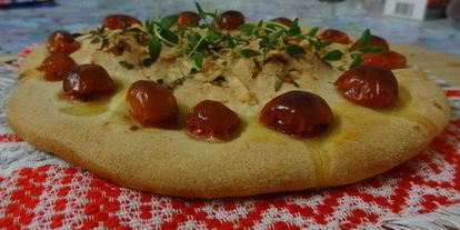 Шаг 4: фокаччи с пармезаном и пряными травами