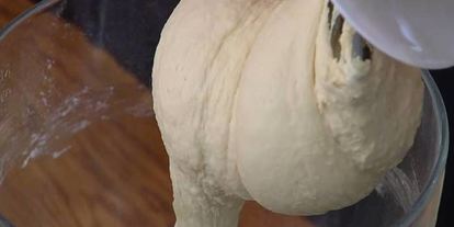 Шаг 2: фокаччи с помидорами черри и соусом песто