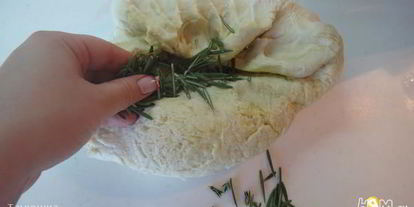 Шаг 2: фокаччи с розмарином