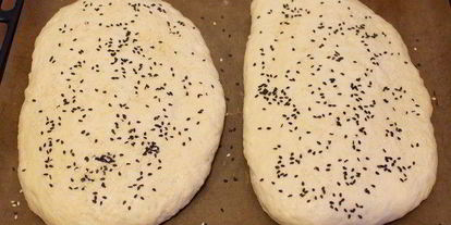 Шаг 5: лепешки с кунжутом