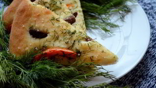 Рецепт Лепешки с помидором, оливками и укропом