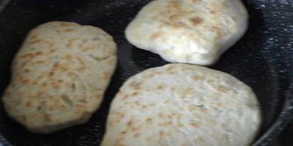 Шаг 4: лепешек на минеральной воде