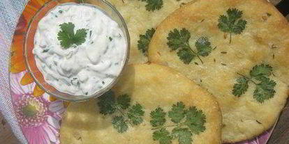 Шаг 5: лепешек наан со специями и кинзой