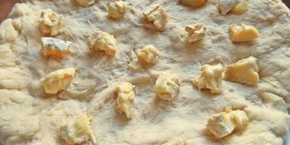 Шаг 3: осенней фокаччи с виноградом и сыром