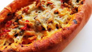 Рецепт Пиде — турецкой лепешки в форме лодочки с начинкой из фарша