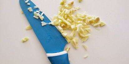 Шаг 12: пиде — турецкой лепешки в форме лодочки с начинкой из фарша