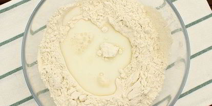 Шаг 2: слоеных лепешек ны сковороде