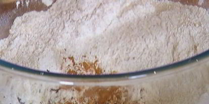 Шаг 2: ароматных маффинов с яблоками и изюмом