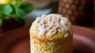 Рецепт Лимонных маффинов с маком и лимонной глазурью