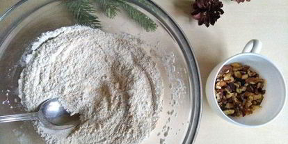 Шаг 2: маффинов с ананасами и грецкими орехами