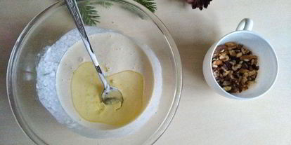 Шаг 5: маффинов с ананасами и грецкими орехами