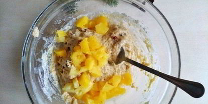 Шаг 8: маффинов с ананасами и грецкими орехами