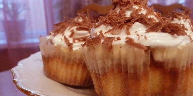 Рецепт маффинов с шоколадом и белковым кремом