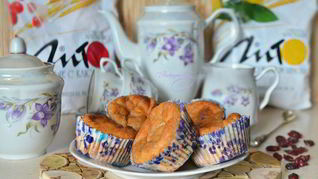 Рецепт Творожных маффинов с вяленой клюквой и отрубями