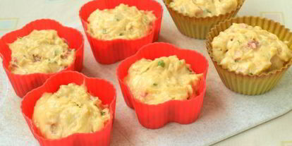 Шаг 4: закусочных маффинов с колбасой и сыром