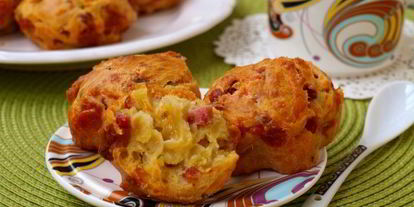 Шаг 6: закусочных маффинов с колбасой и сыром