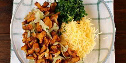 Шаг 5: закусочных маффинов с лисичками