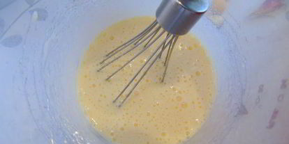 Шаг 2: лимонного манника с виноградом