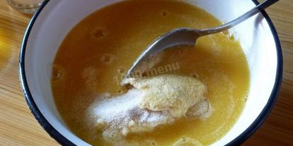 Шаг 1: манника на апельсиновом соке