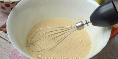 Шаг 4: манника на молоке с яблоками