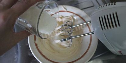 Шаг 15: манника с бананами на кефире