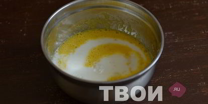 Шаг 4: манника с яблоками