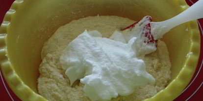 Шаг 3: манника творожного с облепиховым соусом