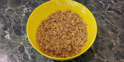 Шаг 1: пирога манник с творогом и черносливом