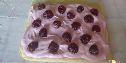 Шаг 12: мини-швейцарских рулетиков с малиной