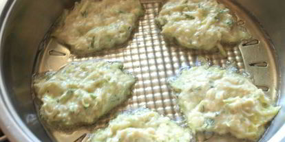 Шаг 3: кабачковых оладий с творогом