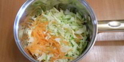 Шаг 2: капустных оладушек на кефире