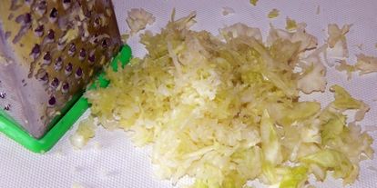 Шаг 1: капустных оладий из капусты